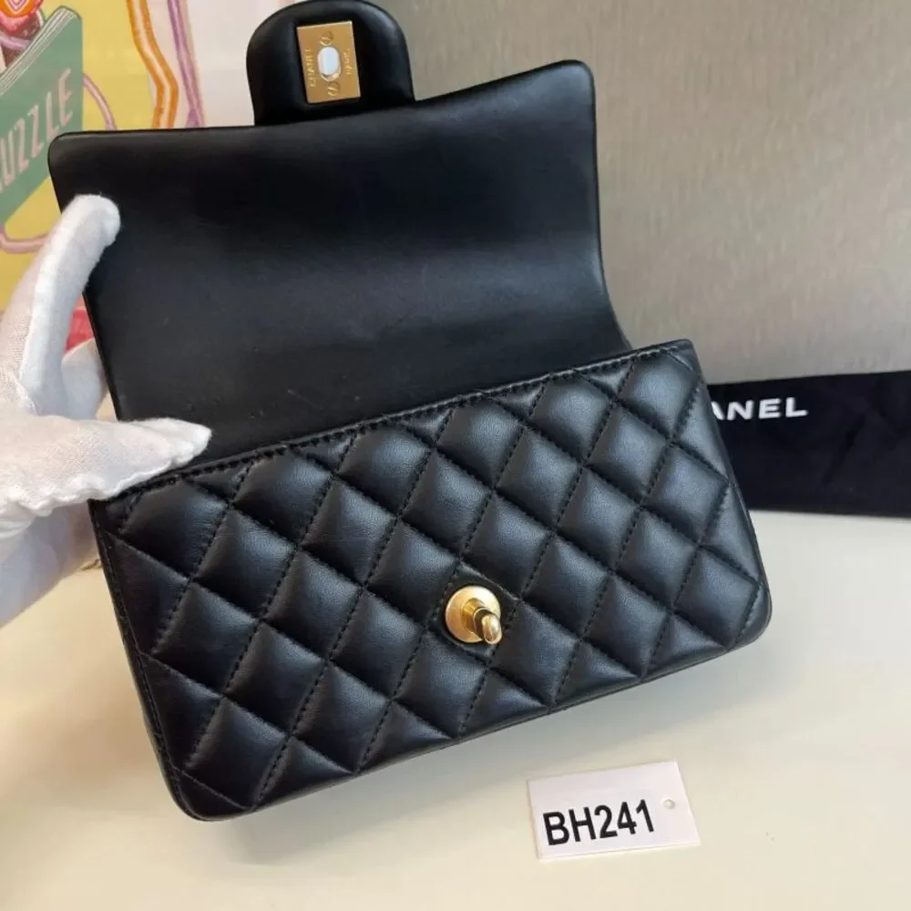 Chanel Women Pre-Loved Bag Very Good Condition